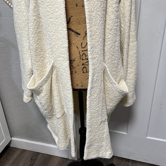 FREE PEOPLE OVERSIZED CREAM TEXTURED LONG SWEATER SMALL - Picture 3 of 14